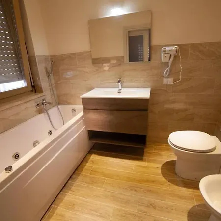 Miramare Apartmán *